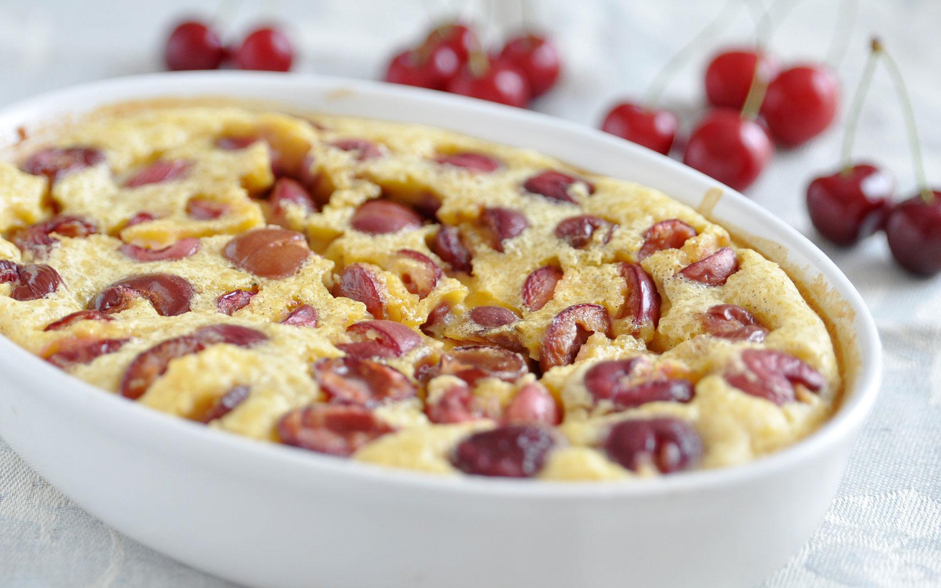 Clafoutis aux cerises - Recettes de tous les jours - Elle &amp; Vire