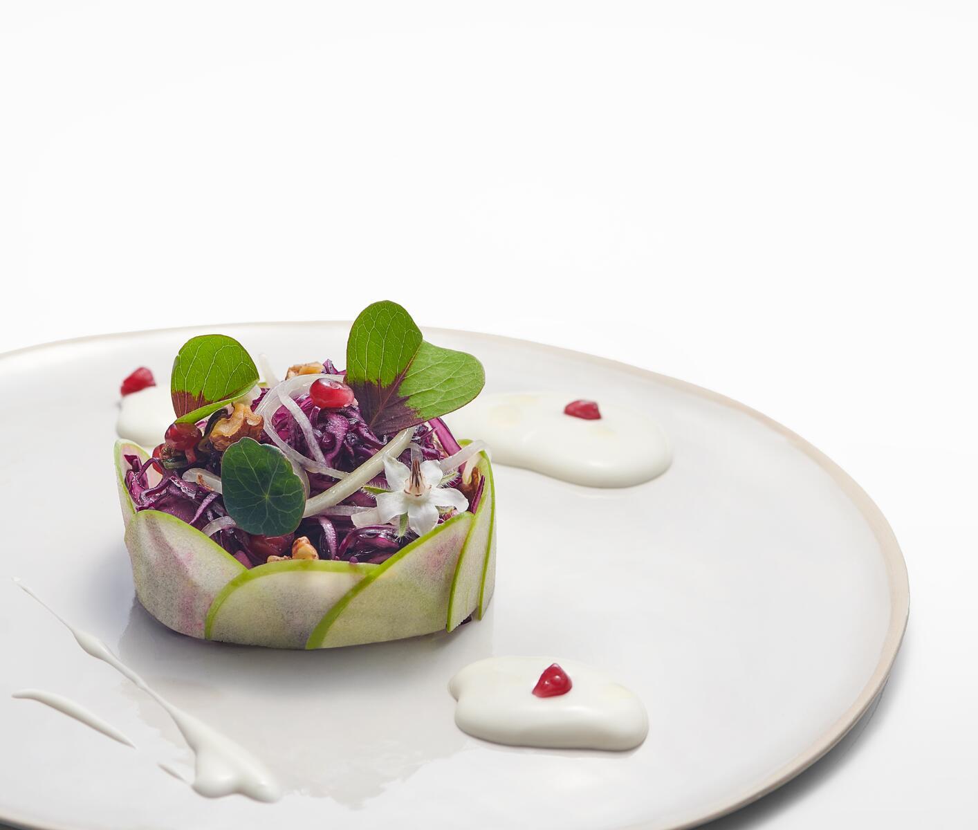 Red cabbage salad with sour dressing Catering Elle Vire Professionnel