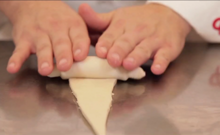 How to cut and shape croissants?