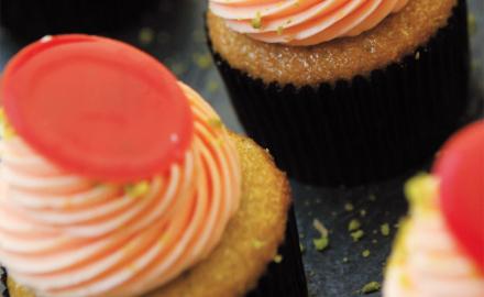 pistachio / wild strawberry / poppy cupcakes