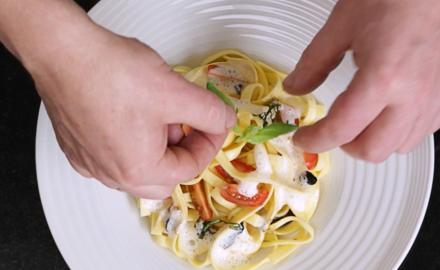 Tagliatelles aux tomates basilic, Sublime à l'huile d'olive