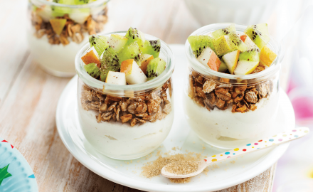 Crème vanille, granola et poire-kiwi