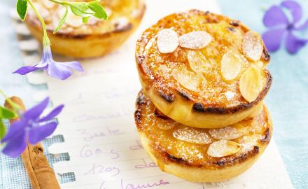 Pastel crème catalane aux amandes