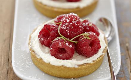 Tartelette au Carré Frais vanillé, framboise et citron vert