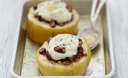 Pommes rôties au Carré Frais et aux fruits secs