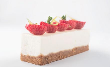 Cheesecake en barre framboise, citron vert