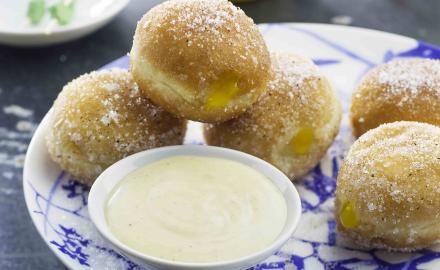 MANGO, PAPAYA AND COCONUT CREAM FRITTERS