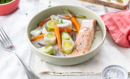 Bouillon de légumes d’hiver et saumon