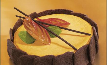 MANGO CHEESECAKE WITH CASHEW NUT CRUST