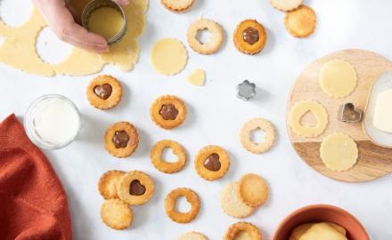 Vanilla shortbread with chocolate filling