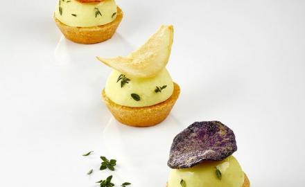 Mignon al parmigiano, curcuma con chips di verdure croccanti