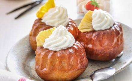 Baba au rhum et ananas