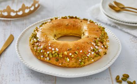 Brioche des rois aux éclats de pistache