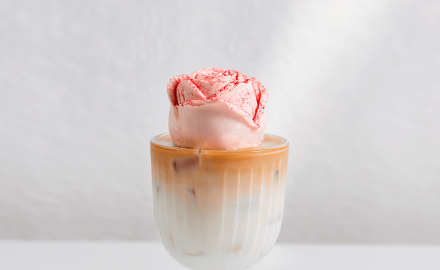 STRAWBERRY LAVA TIRAMISU ICE LATTE