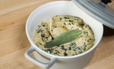 Slow-cooked chicken mini-casserole with sage cream sauce