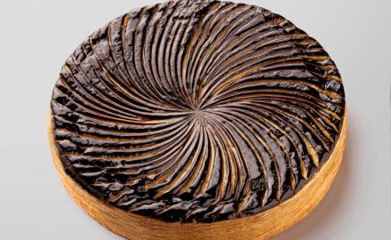 Black sesame galette, mandarin marmalade and citrus confit