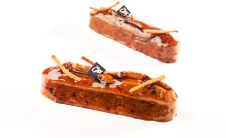 Cake alle melanzane affumicate, nocciole e sciroppo d'acero