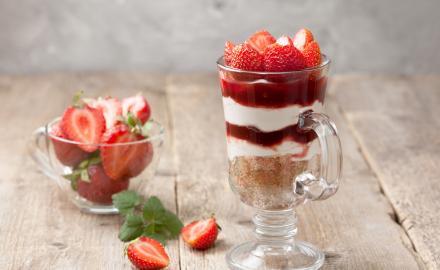 P'tites fraises, sablés et crème citronnée