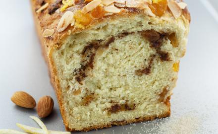 Brioche aux épices et amandes