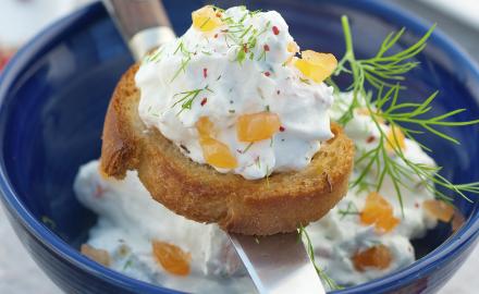 Crème chantilly au saumon et fines herbes