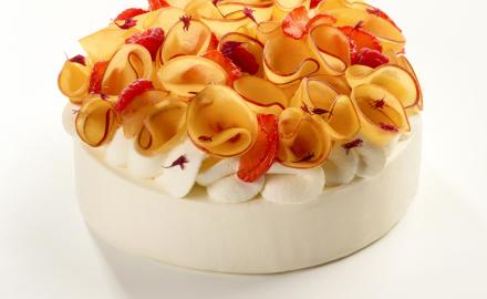 Torta all'italiana con crema leggera e frutta fresca