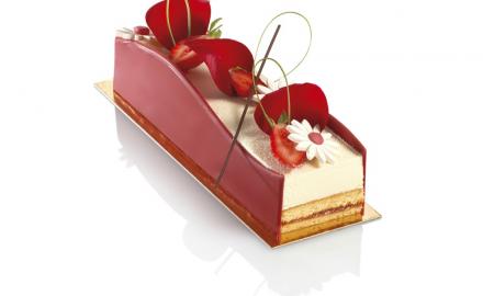 Elegant Strawberry Log Cake