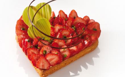 Plougastel Strawberry and Pistachio Tartlet