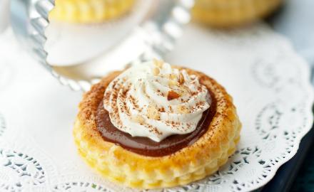 Tartelettes pralinées et crème chantilly