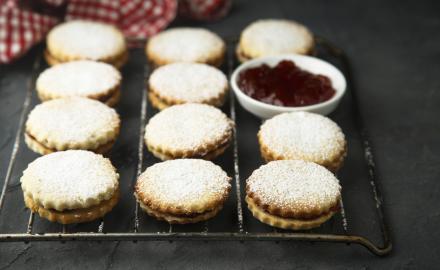 Biscuits gourmands aux fraises et au rhum