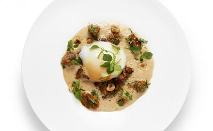 Soft-coddled egg with chanterelle mushrooms, coffee and loquorice mascarpone cream