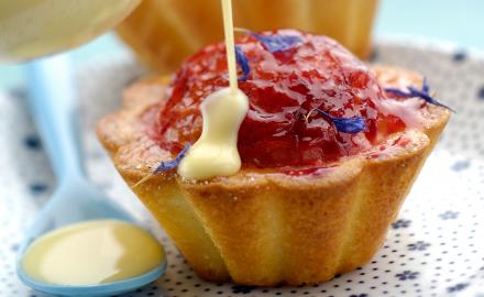 Moelleux à la prune et crème anglaise