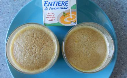 Petits pots d'antan à la crème au café Elle et Vire