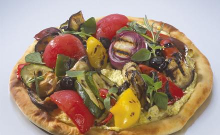 Pizza Bianca with Cream Cheese Cream and Grilled Vegetables