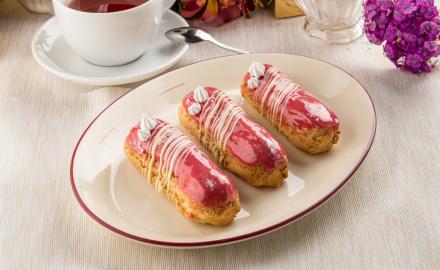 Eclairs à la mousse de fraise