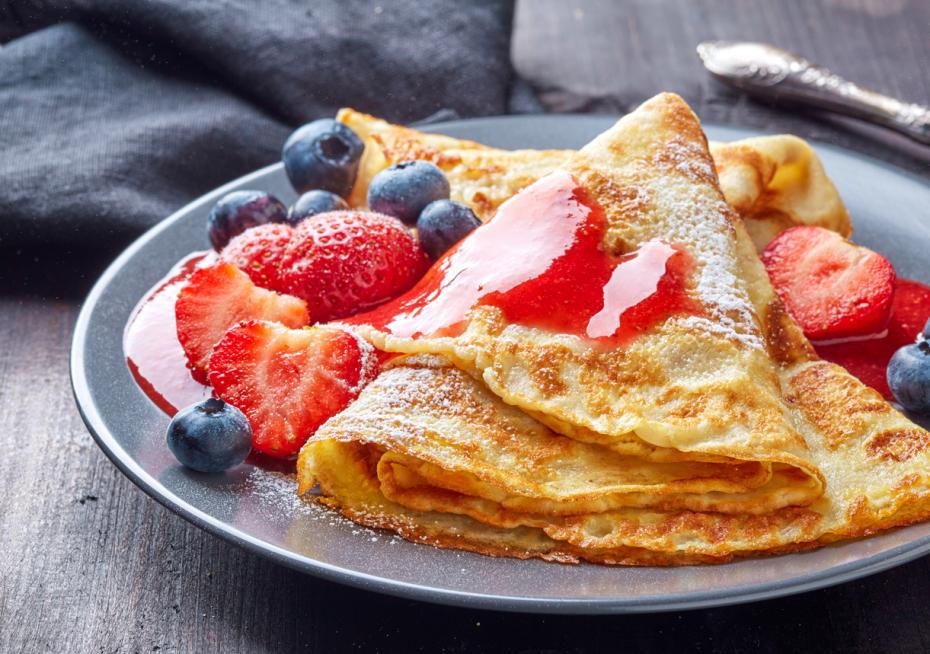 Crêpes aux fruits rouges, beurre et crème Elle & Vire - Recettes de
